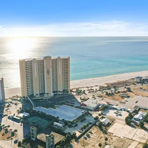 https://emerald-isle-by-panhandle-getaways.panamacity-beachhotels.com